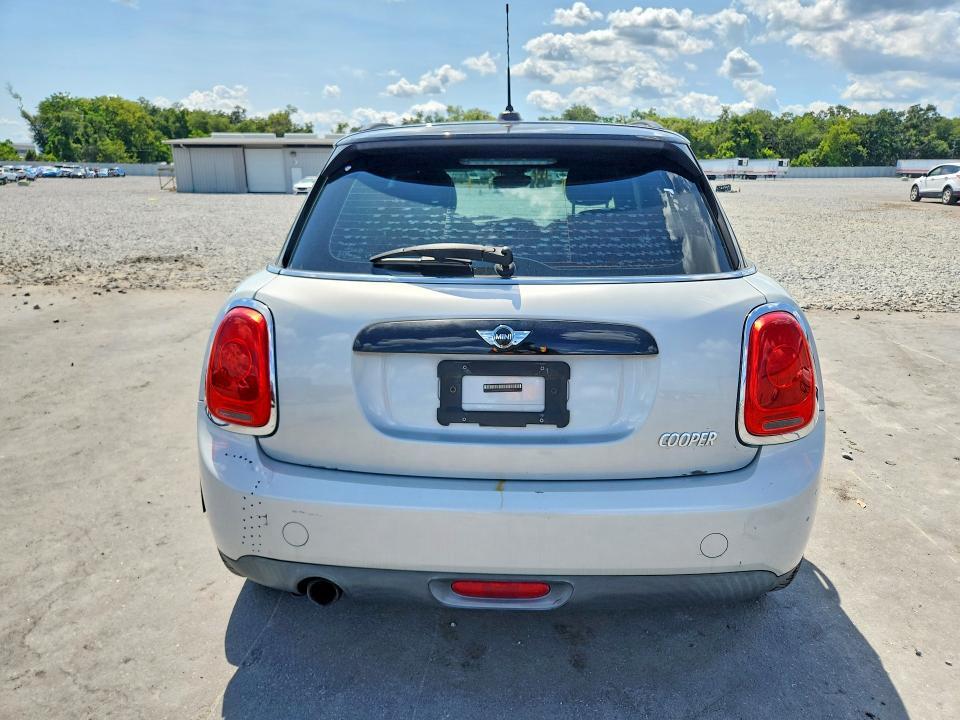 2016 MINI COOPER — Фото 6 из 12
