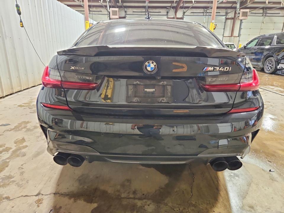 2022 BMW M340XI — Фото 6 из 13