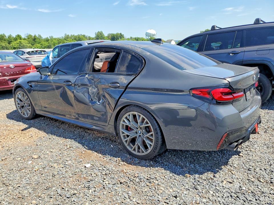 2022 BMW M5 — Фото 2 из 12