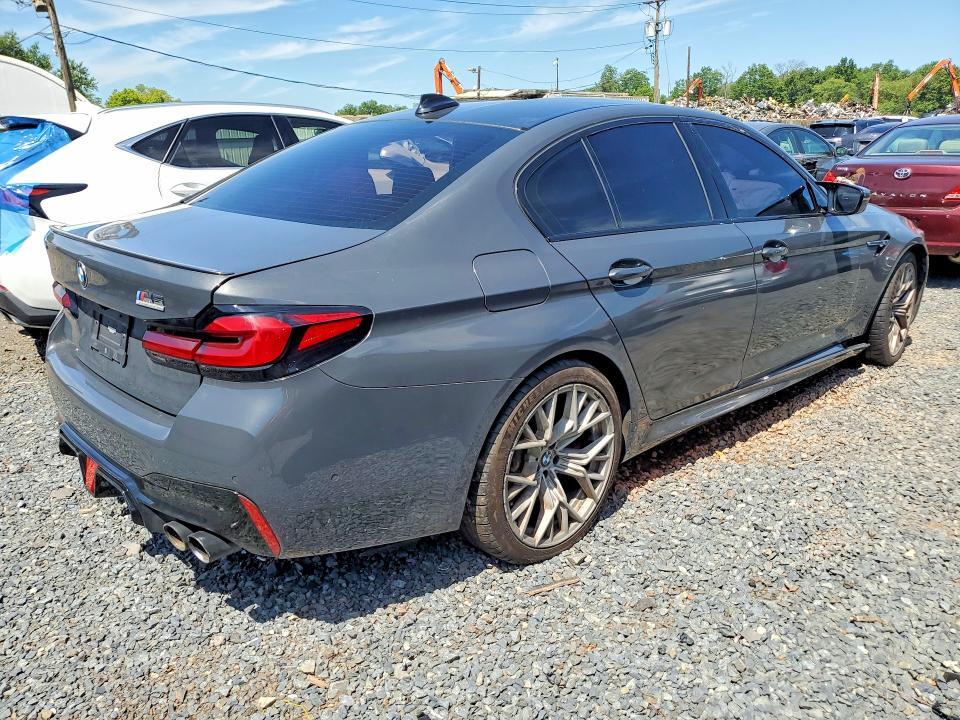 2022 BMW M5 — Фото 3 из 12
