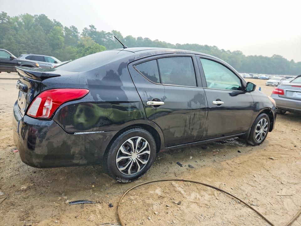 2016 NISSAN VERSA 1.6 SV — Фото 3 из 12