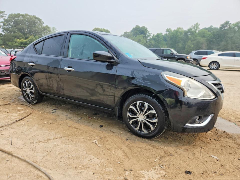 2016 NISSAN VERSA 1.6 SV — Фото 4 из 12