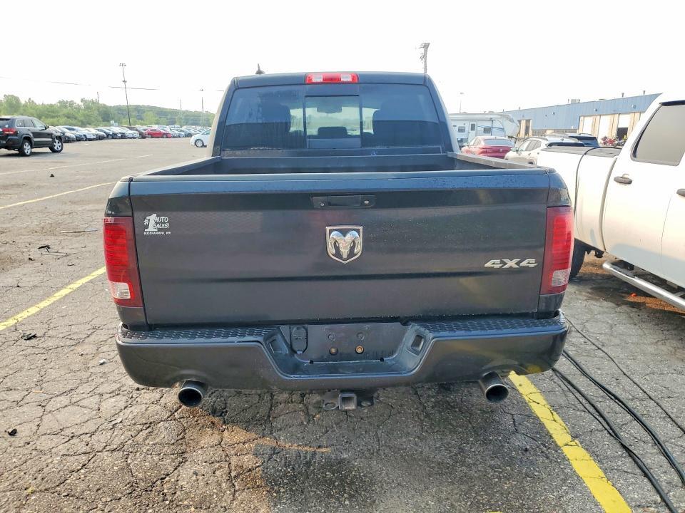 2016 RAM 1500 SPORT — Фото 6 из 13