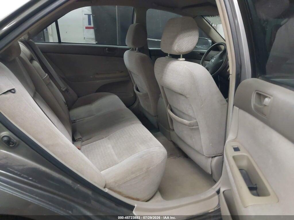 JTDBE32KX40300192 2004 TOYOTA CAMRY photo no. 8