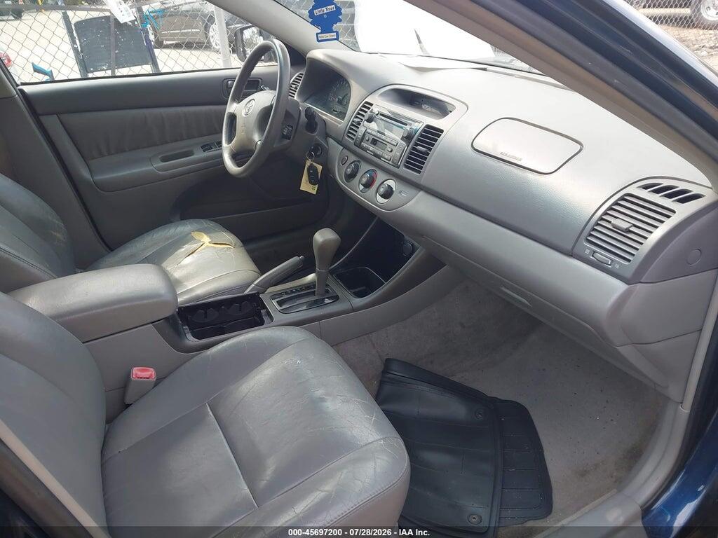 4T1BF32KX4U078366 2004 TOYOTA CAMRY photo no. 5