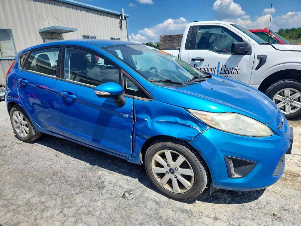 3FADP4EJ4DM107406 2013 FORD FIESTA photo no. 4