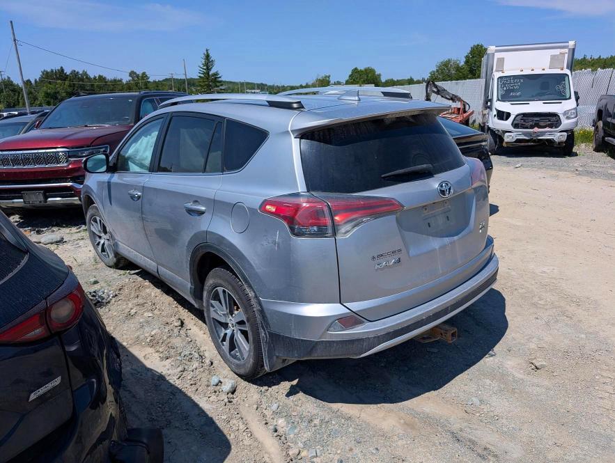 2016 TOYOTA RAV4 XLE — Фото 2 из 14