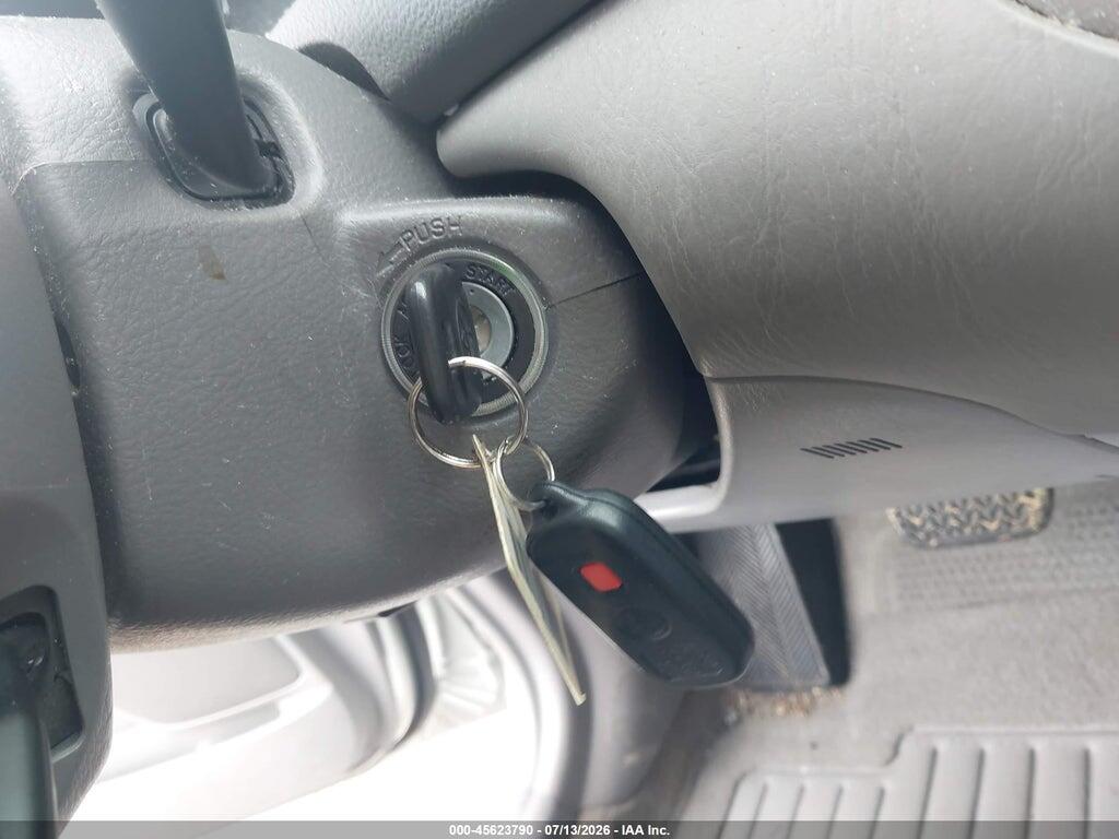 JTDBE32K340248808 2004 TOYOTA CAMRY photo no. 11