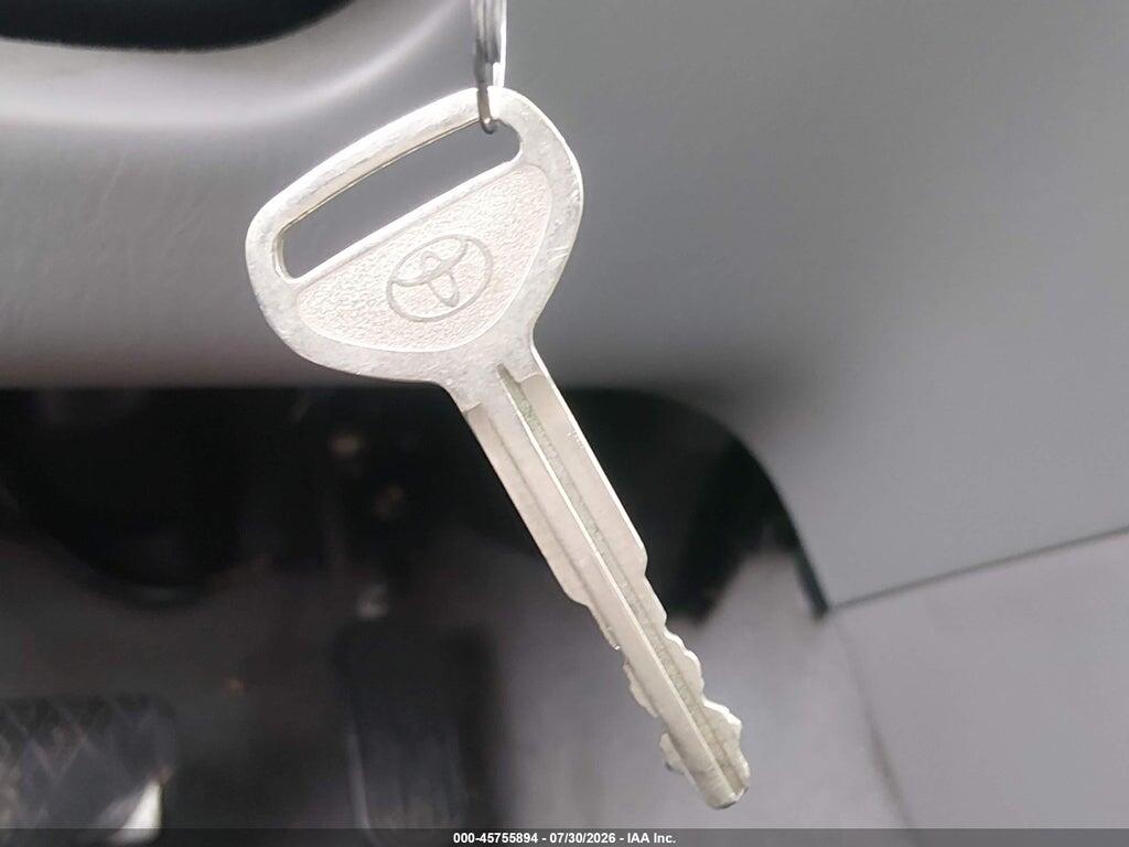 2T1BR32E84C195267 2004 TOYOTA COROLLA photo no. 11