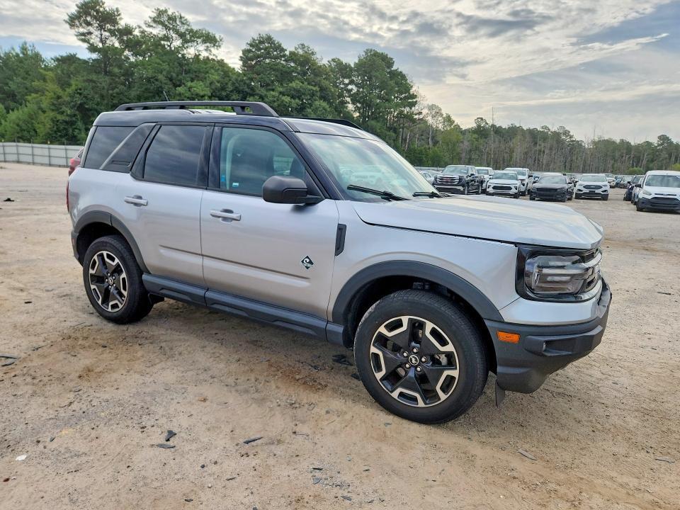 2022 FORD BRONCO SPORT OUTER BANKS — Фото 4 из 12