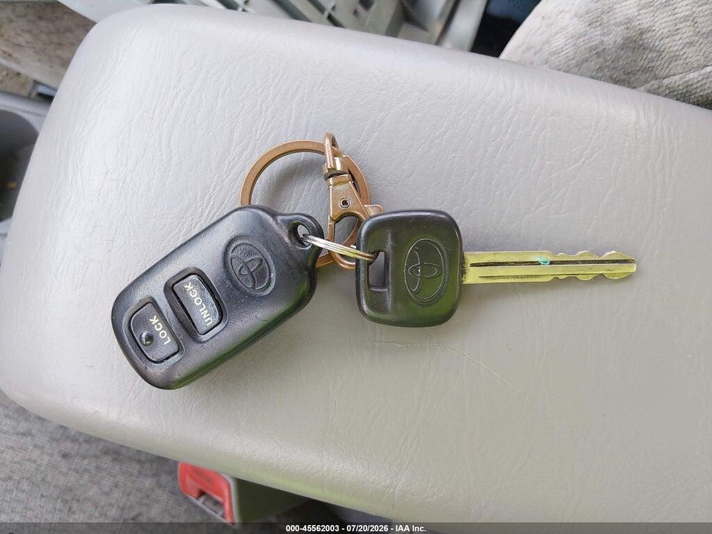 2T1BR32E04C233655 2004 TOYOTA COROLLA photo no. 11