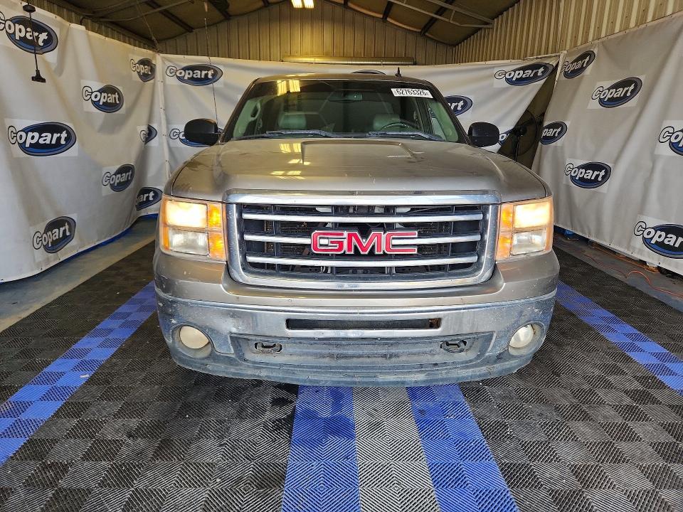 2013 GMC SIERRA K1500 SLE — Фото 5 из 12