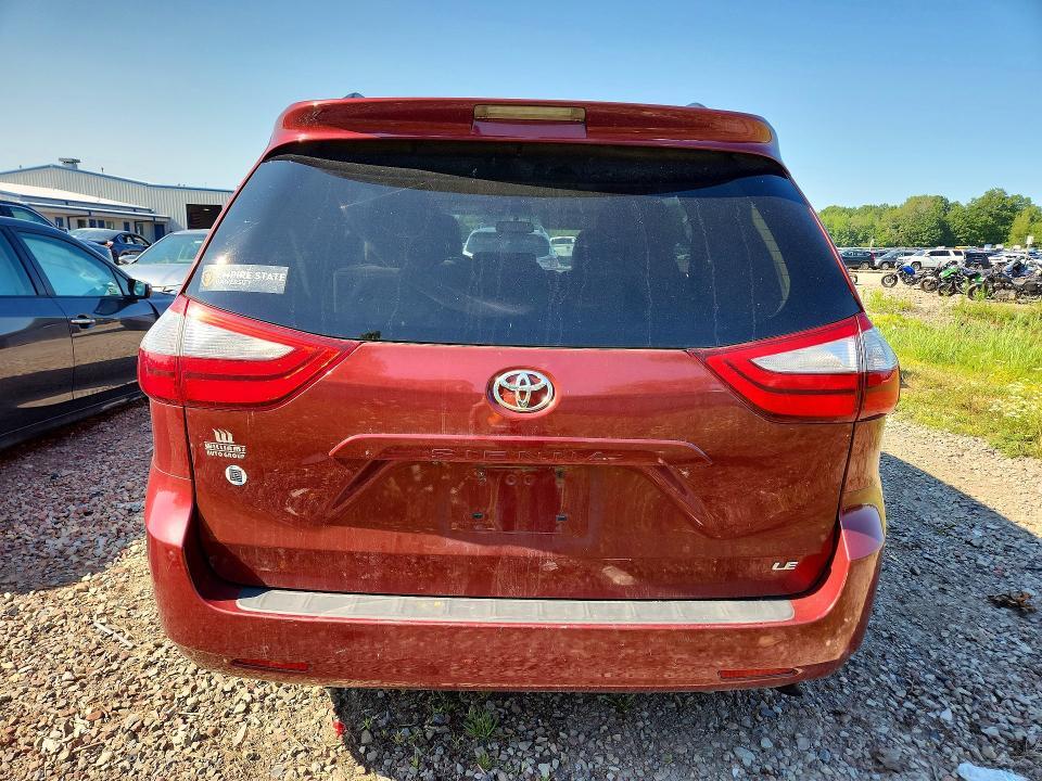 2016 TOYOTA SIENNA LE — Фото 6 из 14