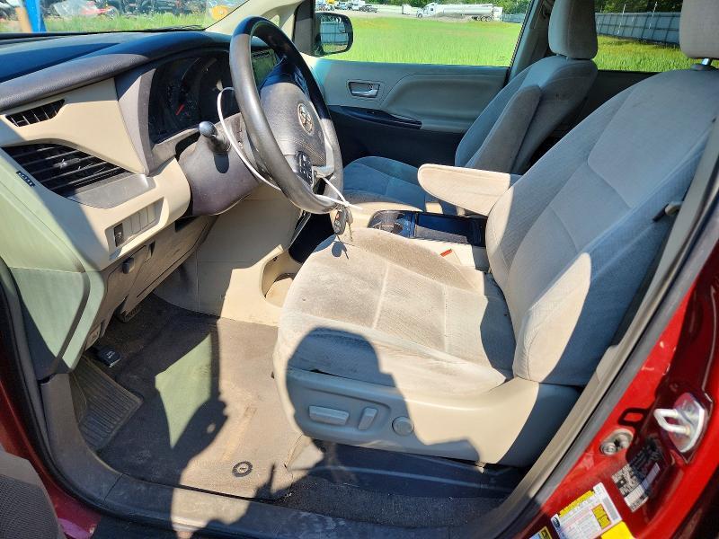 2016 TOYOTA SIENNA LE — Фото 7 из 14