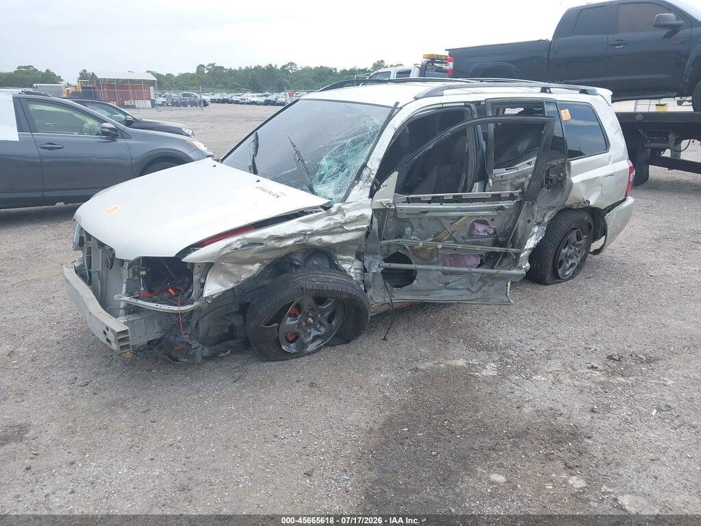 JTEGD21A440089322 2004 TOYOTA HIGHLANDER photo no. 2
