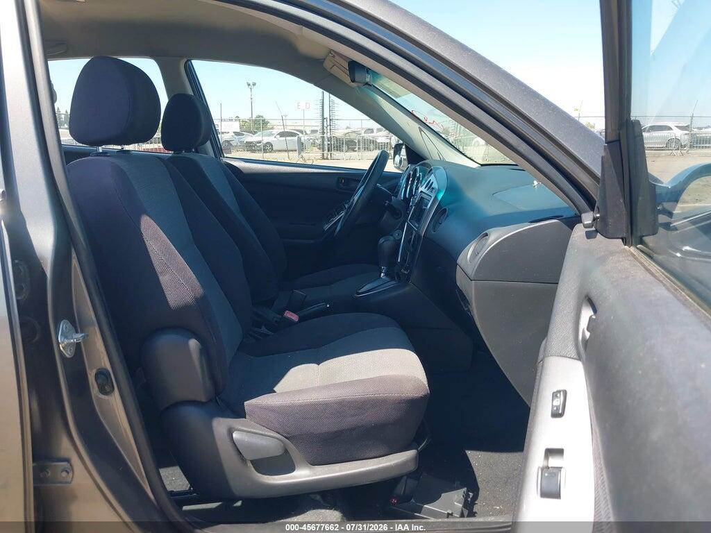 2T1KR32E84C260182 2004 TOYOTA MATRIX photo no. 5