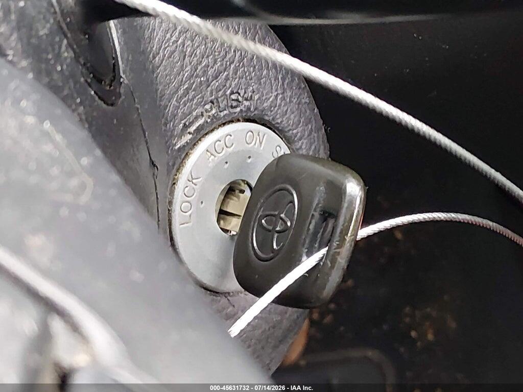 2T1KR32E44C187280 2004 TOYOTA MATRIX photo no. 11
