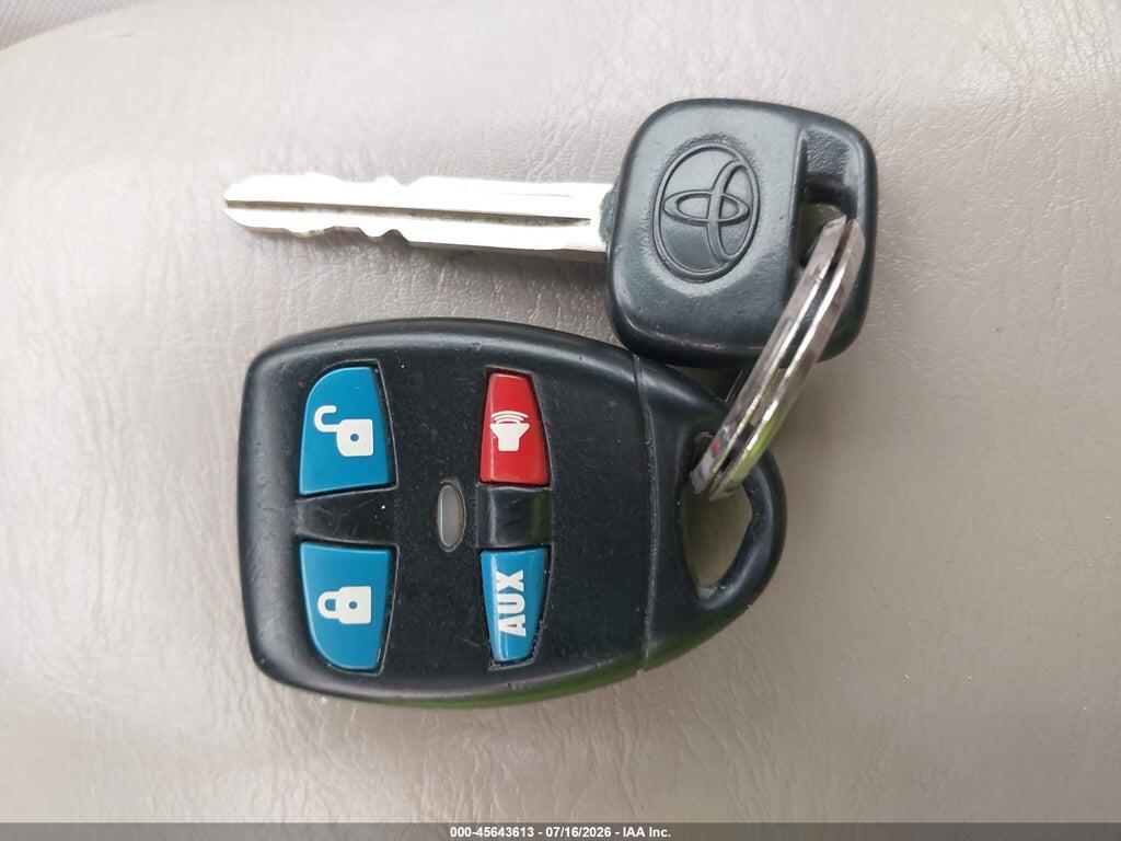 JTEGD20V040014136 2004 TOYOTA RAV4 photo no. 11