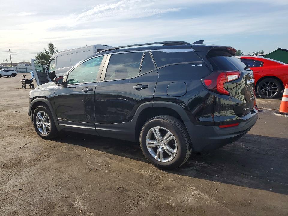 3GKALTEV4NL181071 2022 GMC TERRAIN photo no. 2