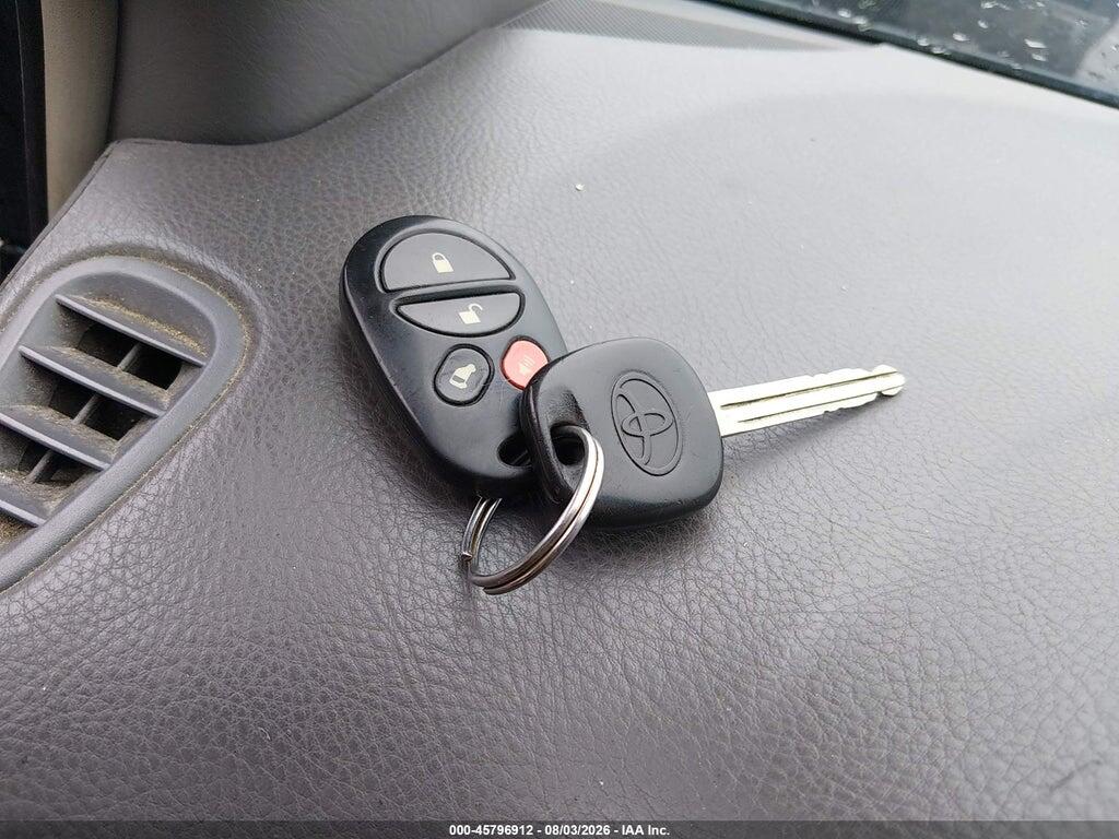 5TDZA23C64S098959 2004 TOYOTA SIENNA photo no. 11
