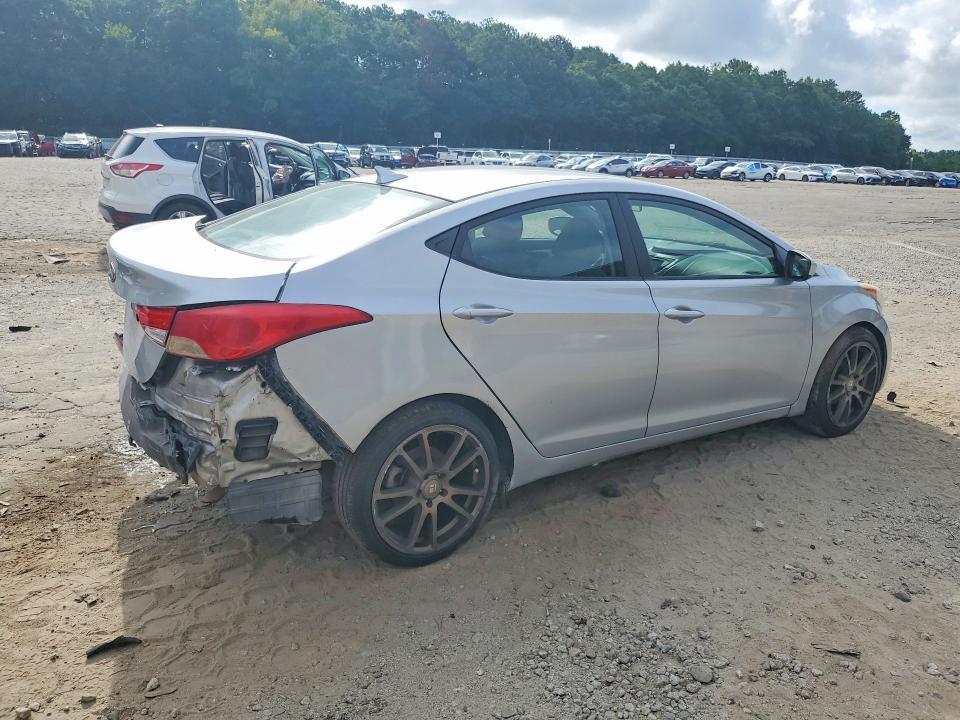 5NPDH4AE8DH156629 2013 HYUNDAI ELANTRA photo no. 3