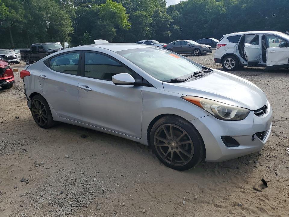 5NPDH4AE8DH156629 2013 HYUNDAI ELANTRA photo no. 4