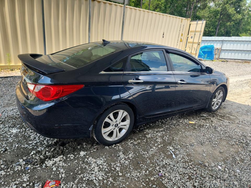 5NPEC4AC6DH643071 2013 HYUNDAI SONATA photo no. 3