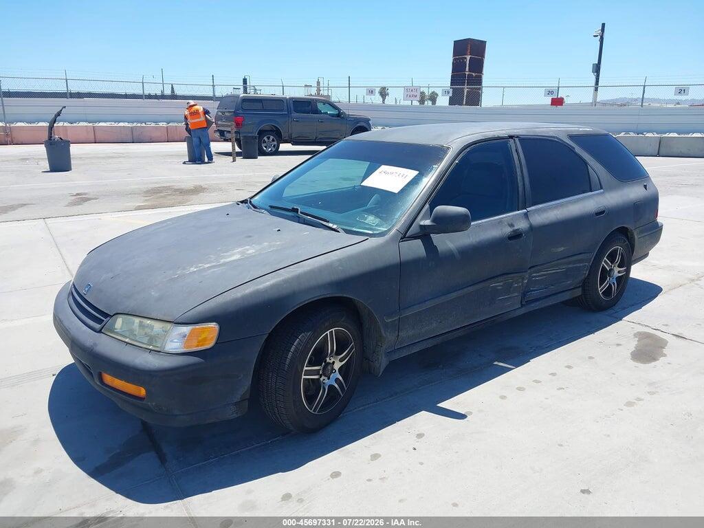 1HGCE1824SA010541 1995 HONDA ACCORD photo no. 2