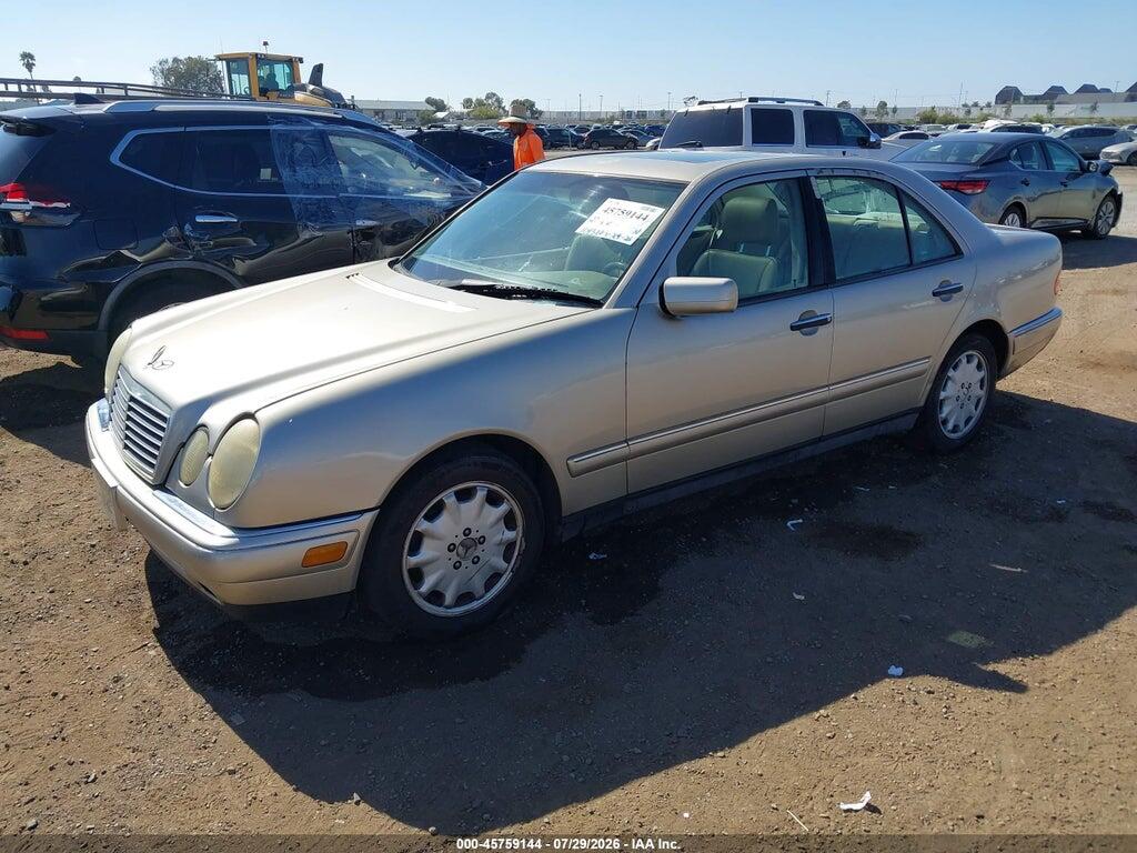 WDBJF65H5XA875145 1999 MERCEDES-BENZ E 320 photo no. 2