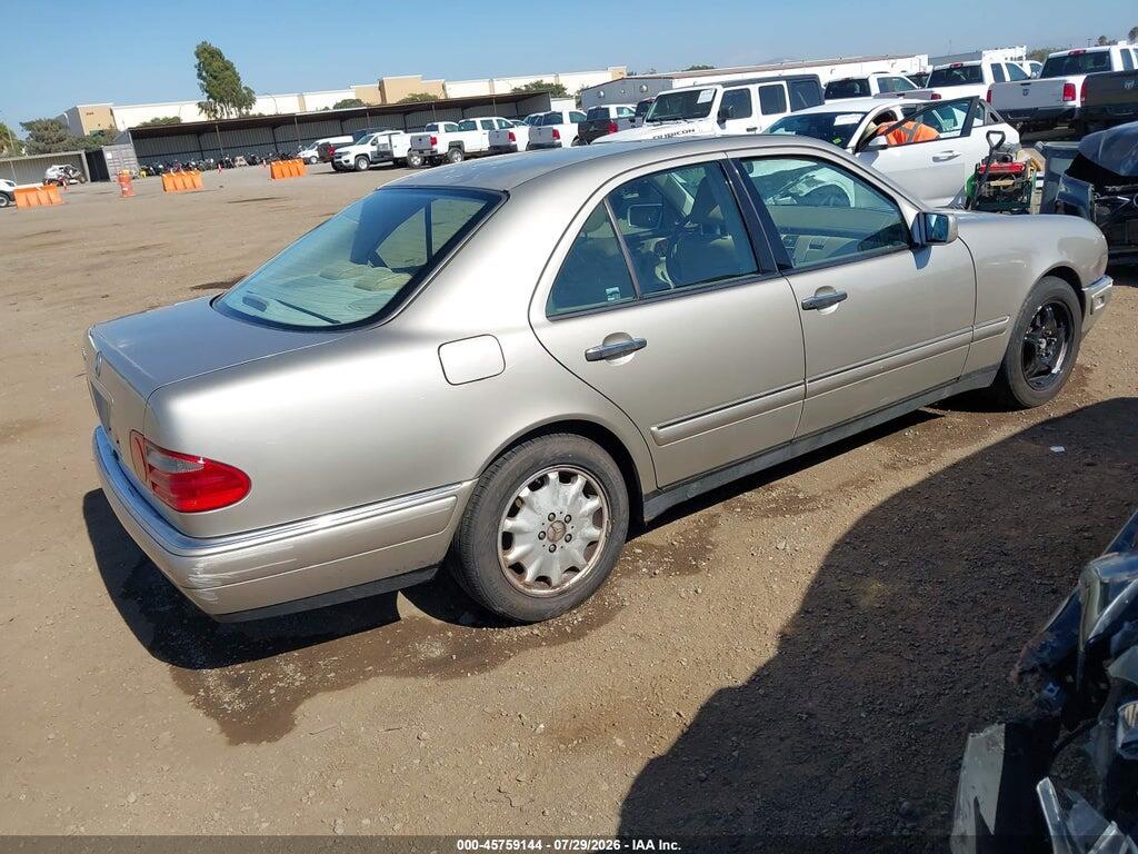 WDBJF65H5XA875145 1999 MERCEDES-BENZ E 320 photo no. 4