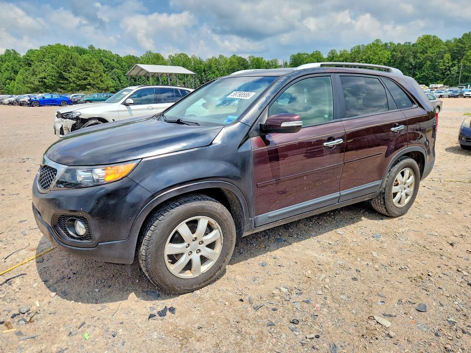2013 KIA SORENTO LX