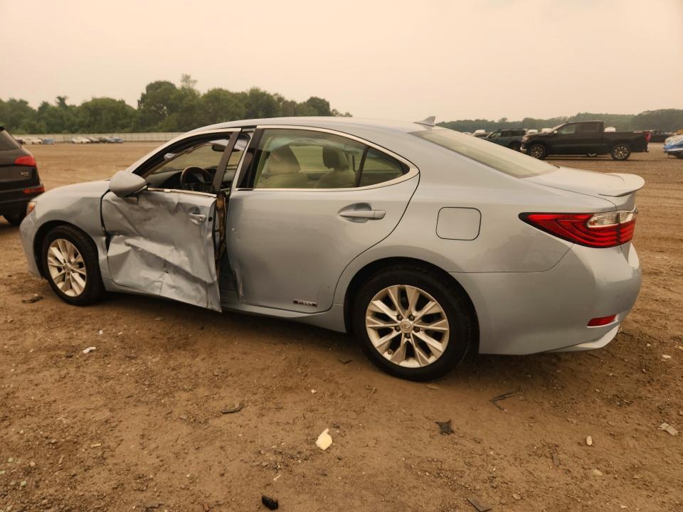 JTHBW1GG6D2029737 2013 LEXUS ES photo no. 2