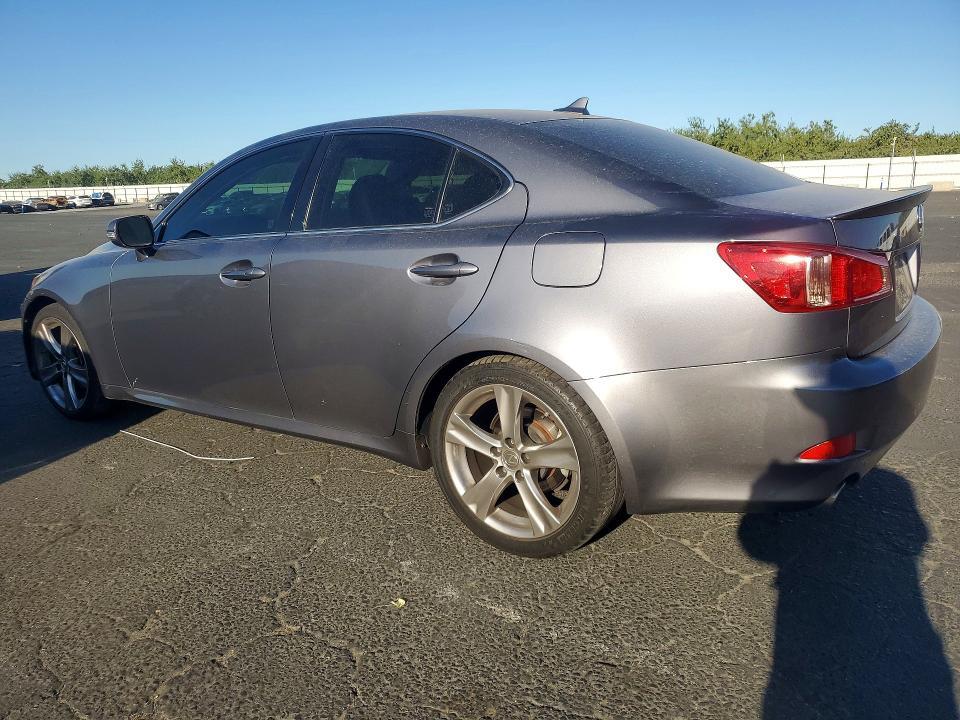 JTHBF5C23D5187730 2013 LEXUS IS photo no. 2