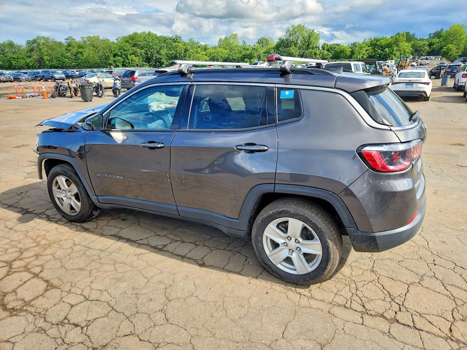 3C4NJDBB8NT175499 2022 JEEP COMPASS photo no. 2