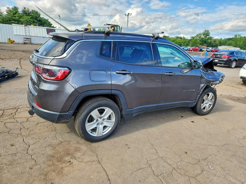 3C4NJDBB8NT175499 2022 JEEP COMPASS photo no. 3