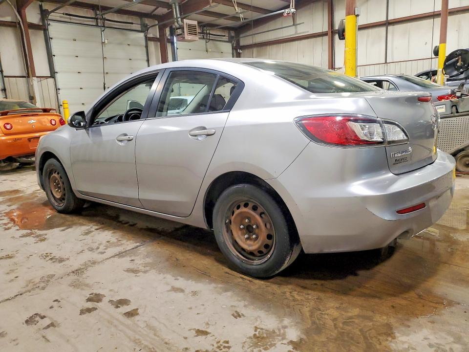 JM1BL1TG7D1786023 2013 MAZDA 3 photo no. 2