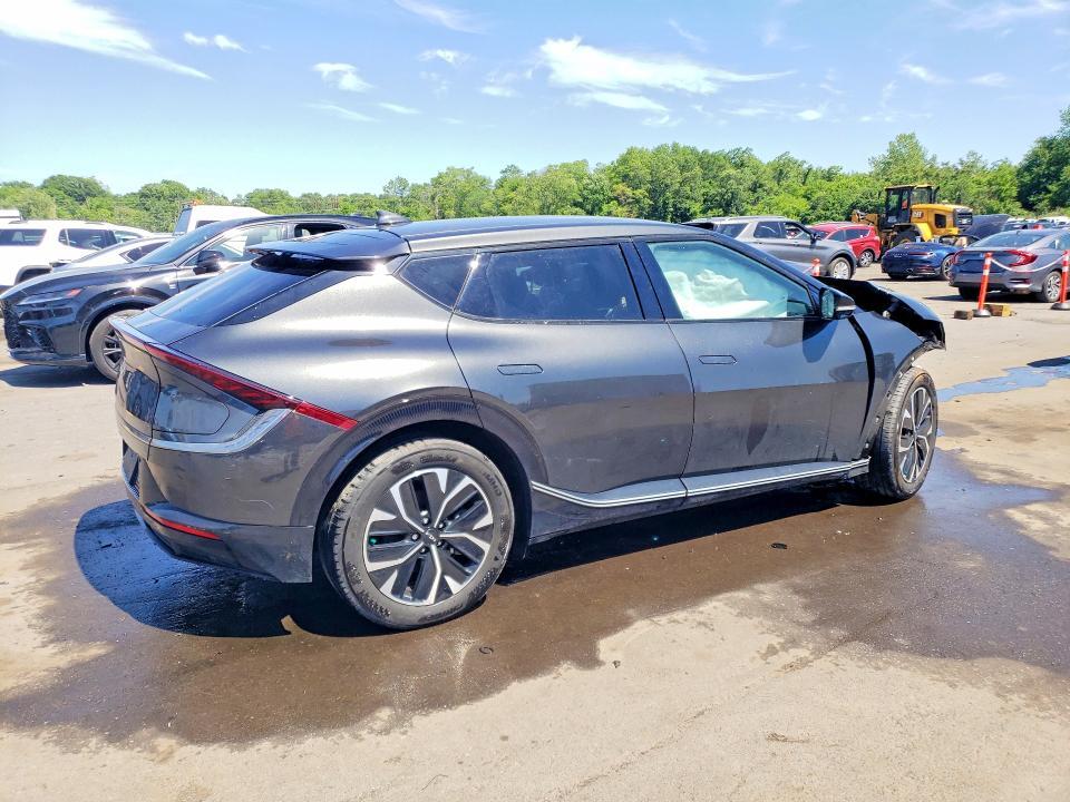2022 KIA EV6 WIND — Фото 3 из 13