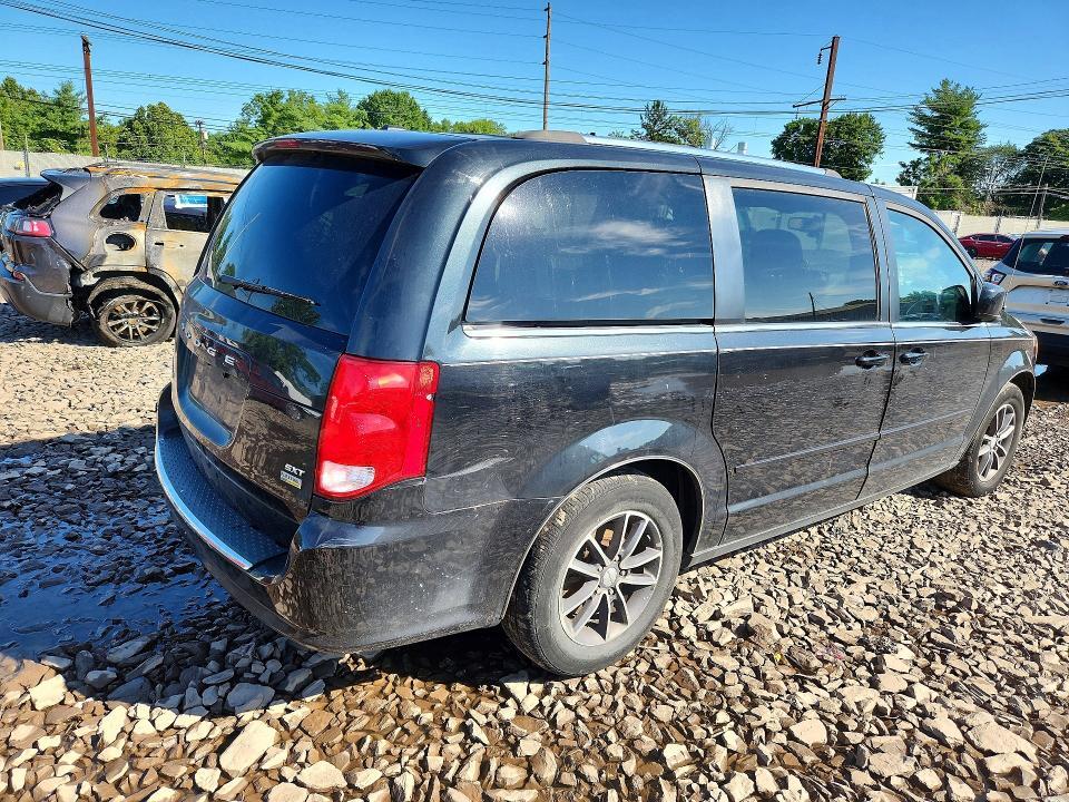 2017 DODGE GRAND CARAVAN SXT — Фото 3 из 13