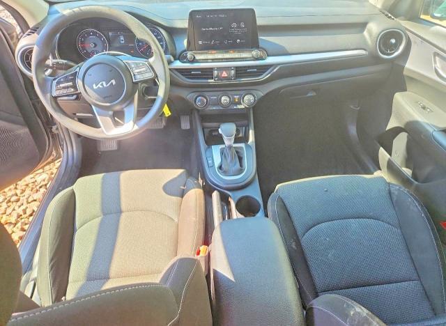 2022 KIA FORTE LXS — Фото 8 из 13
