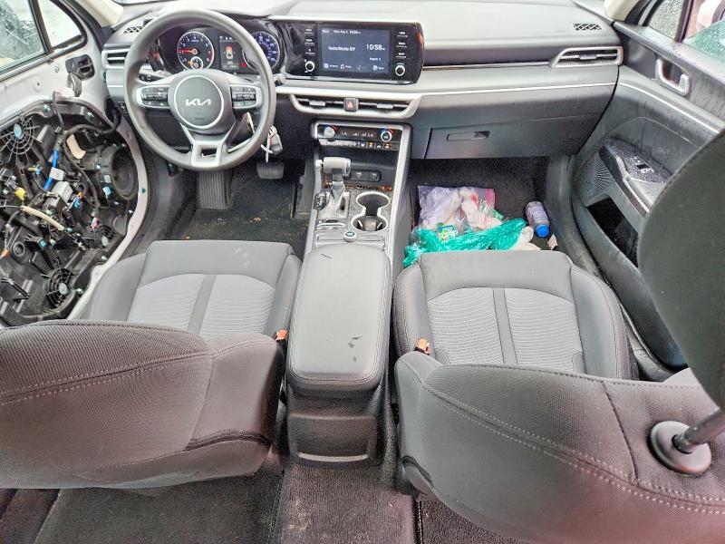 2022 KIA K5 LX — Фото 8 из 12