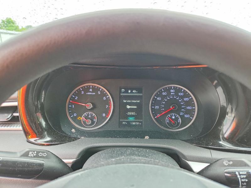 2022 KIA K5 LX — Фото 9 из 12