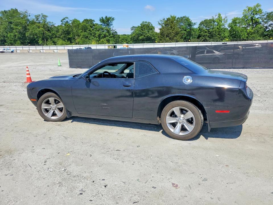 2017 DODGE CHALLENGER SXT — Фото 2 из 12
