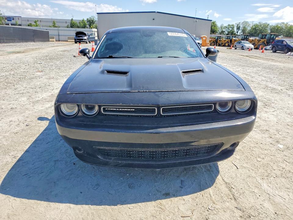 2017 DODGE CHALLENGER SXT — Фото 5 из 12