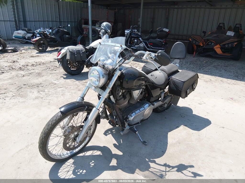 5VPGB16D043004502 2004 VICTORY MOTORCYCLES VEGAS photo no. 2