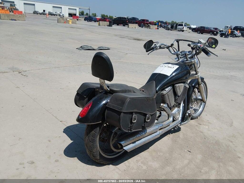 5VPGB16D043004502 2004 VICTORY MOTORCYCLES VEGAS photo no. 4