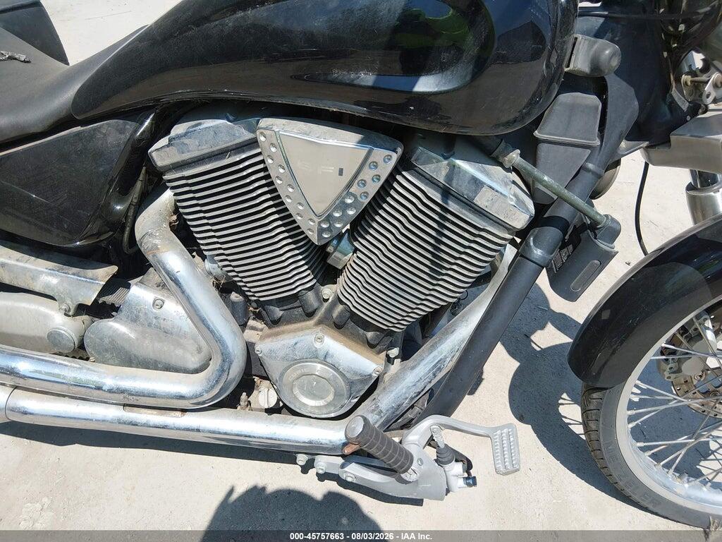 5VPGB16D043004502 2004 VICTORY MOTORCYCLES VEGAS photo no. 8