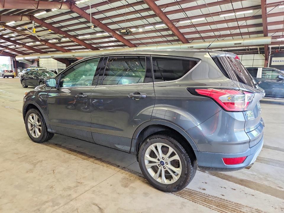2017 FORD ESCAPE SE — Фото 2 из 13