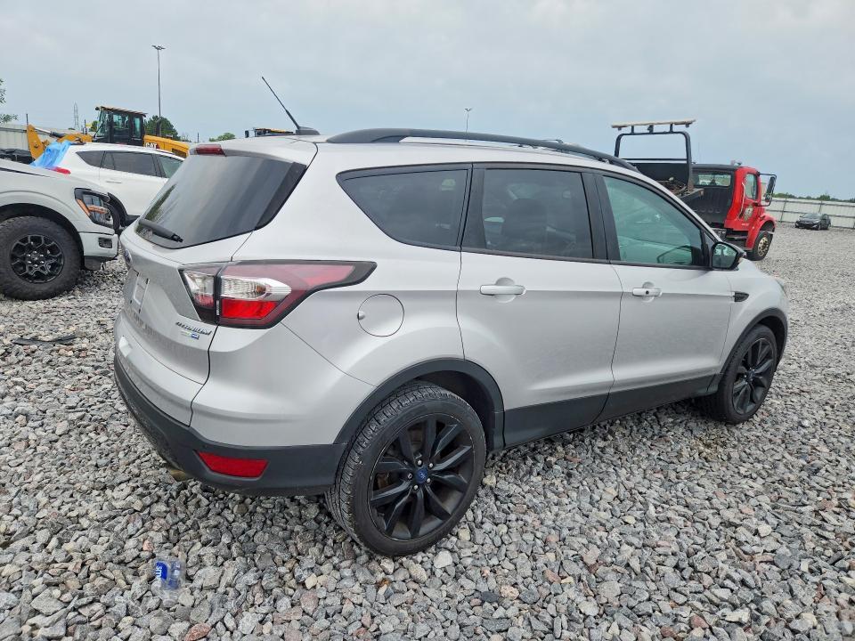 2017 FORD ESCAPE TITANIUM — Фото 3 из 12
