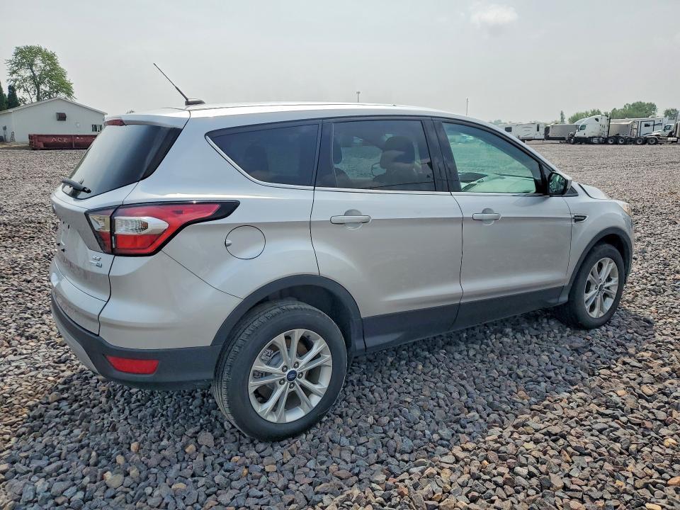 2017 FORD ESCAPE SE — Фото 3 из 14