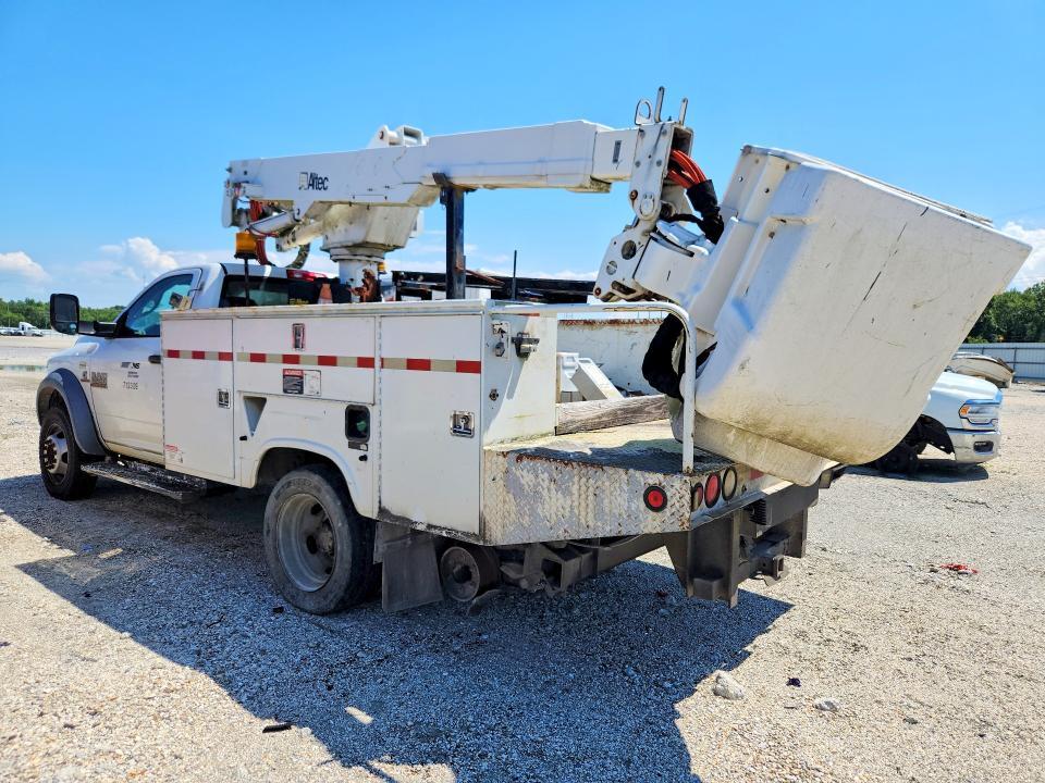 2013 RAM 5500 BUCKET TRUCK — Фото 2 из 13